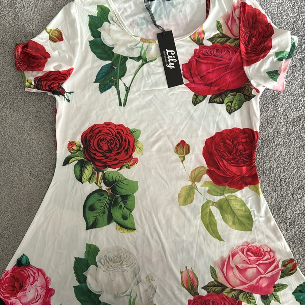 White & Red Roses Short-Sleeve Scoop Neck Tunic